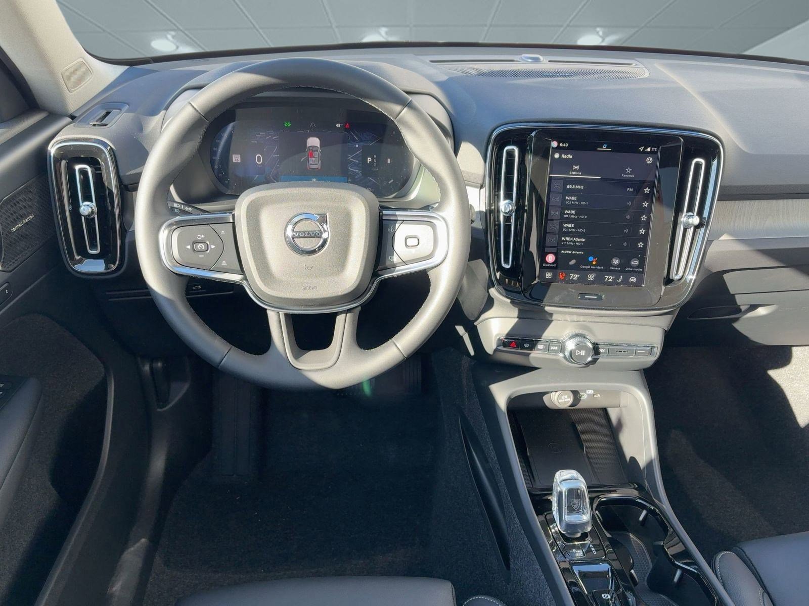 New 2026 Volvo XC40 B5 Ultra w/ Climate Package image 25