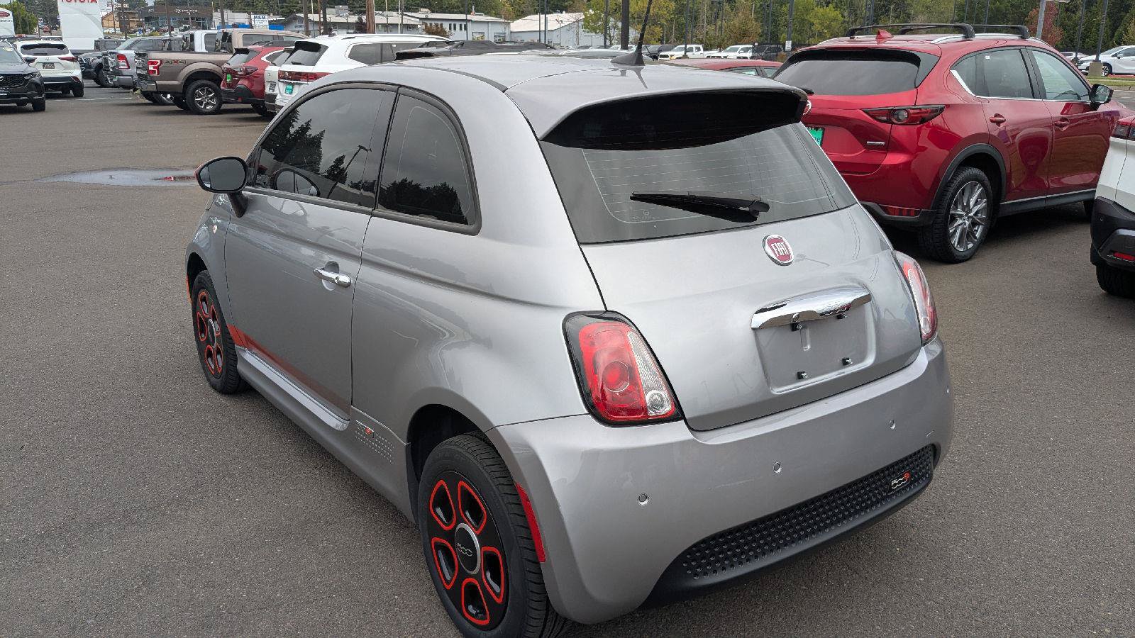 Used 2018 FIAT 500 e w/ Esport Package FWD image 3