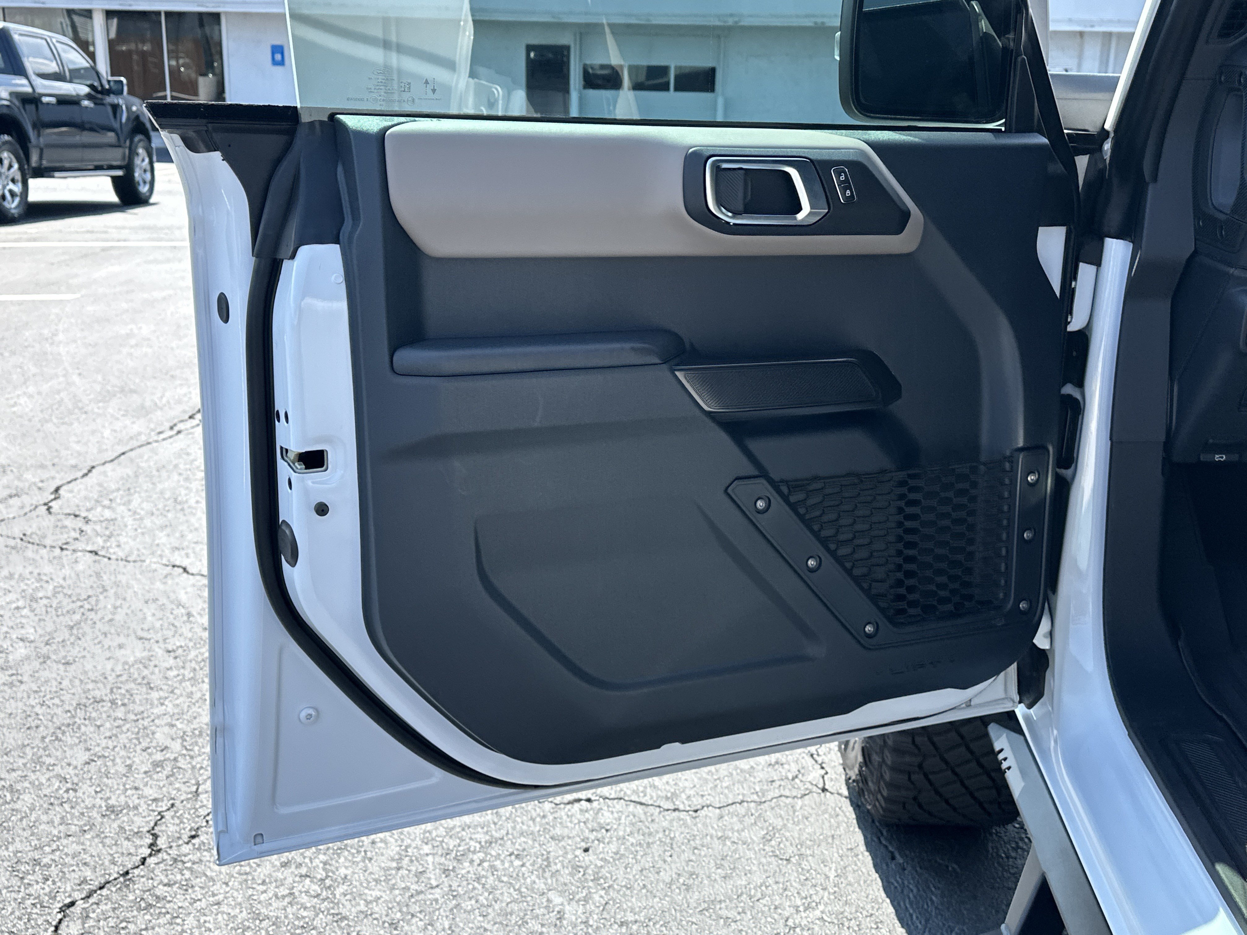 Used 2024 Ford Bronco Wildtrak AWD/4WD image 7