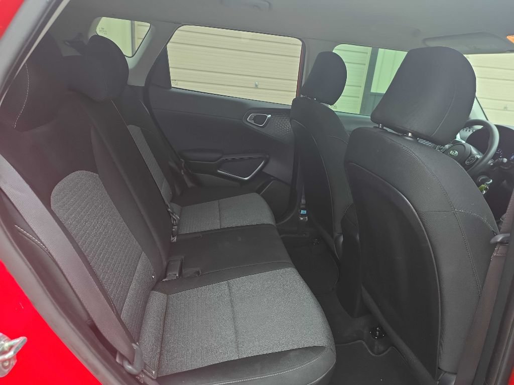 Used 2020 Kia Soul S FWD image 10