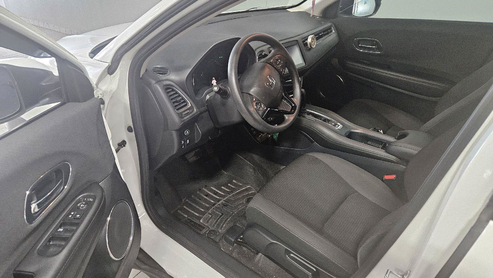 Used 2022 Honda HR-V EX image 4