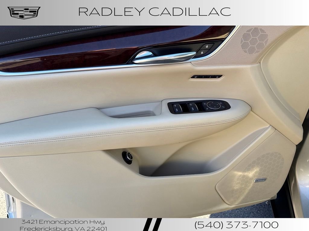 Used 2017 Cadillac XT5 Luxury w/ Driver Awareness Package image 5