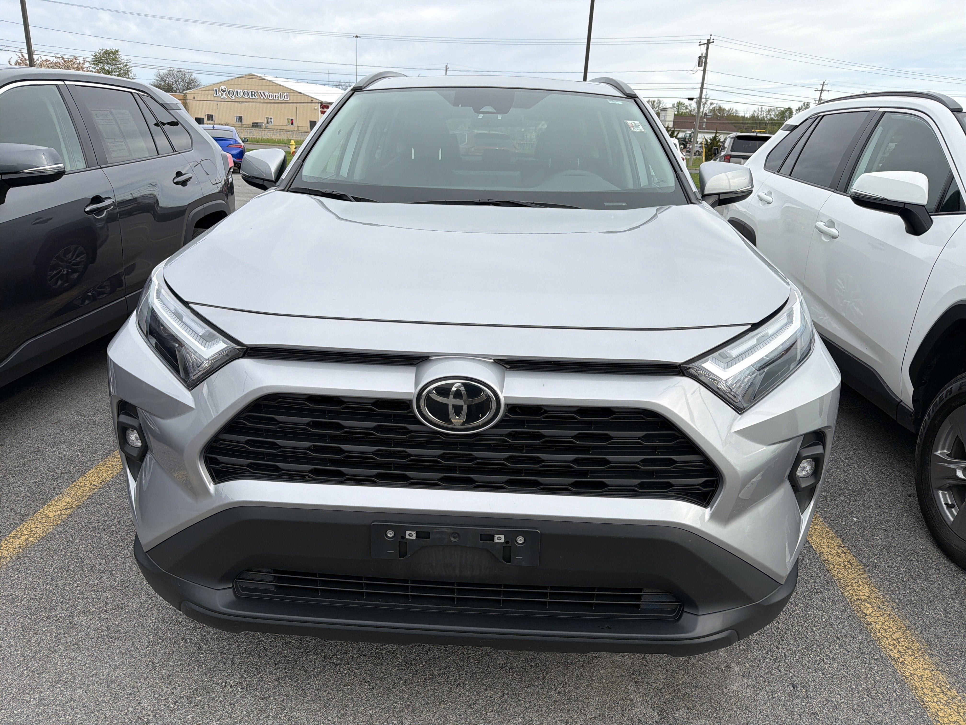 Used 2023 Toyota RAV4 XLE Premium AWD/4WD image 3