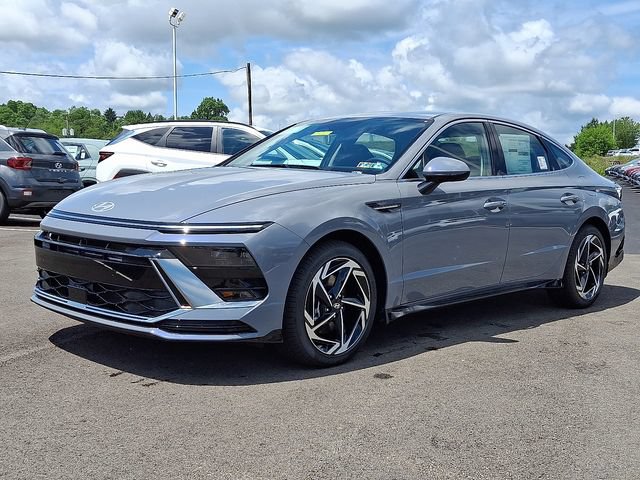 New 2026 Hyundai Sonata SEL FWD image 2