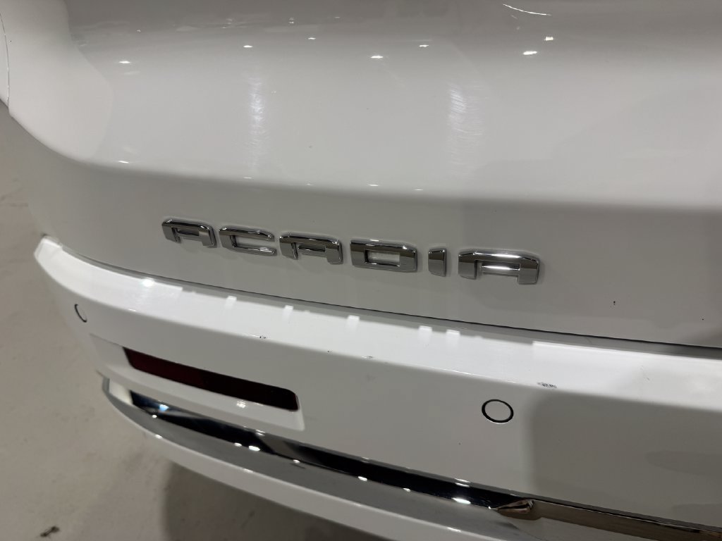 Used 2023 GMC Acadia Denali FWD image 31