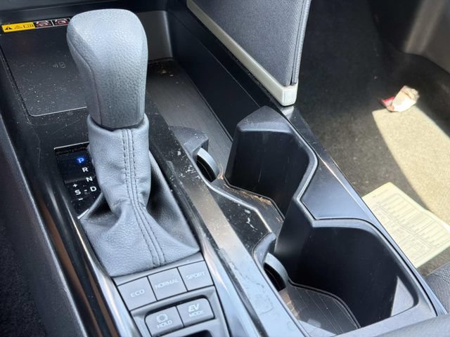 Used 2025 Toyota Camry LE FWD image 31