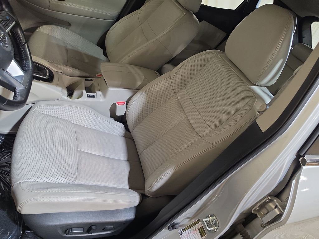 Used 2022 Nissan Rogue Sport SL w/ Premium Package image 13