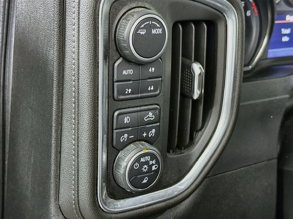 Used 2020 Chevrolet Silverado 1500 LTZ w/ LTZ Premium Package AWD/4WD image 20
