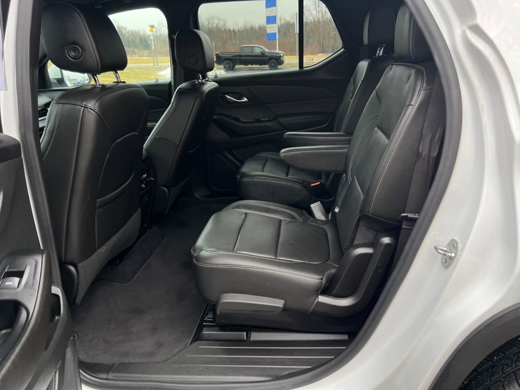 Used 2023 Chevrolet Traverse LT image 21