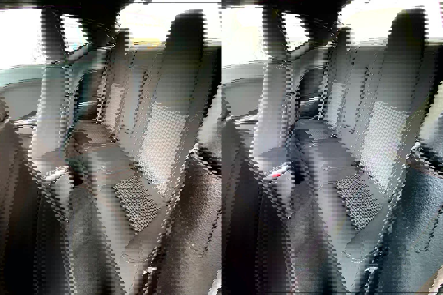 Used 2015 Dodge Challenger SXT w/ Sound Group image 19