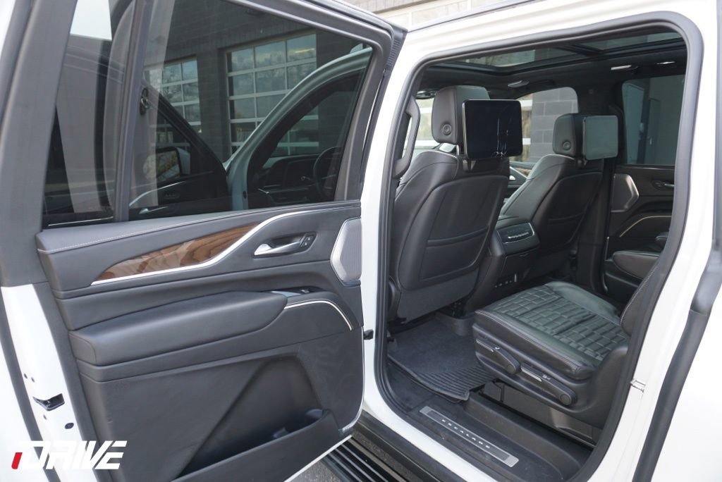 Used 2023 Cadillac Escalade ESV Sport Platinum w/ LPO, Floor Liner Package image 30