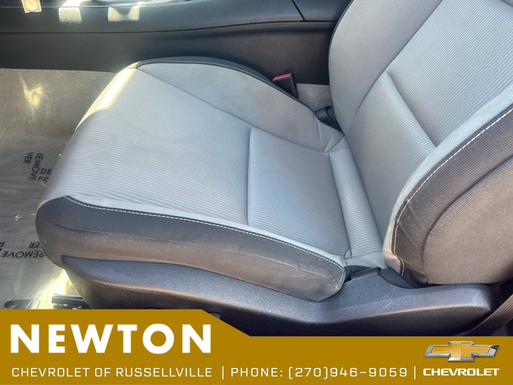 Used 2015 Chevrolet Camaro LT RWD image 6