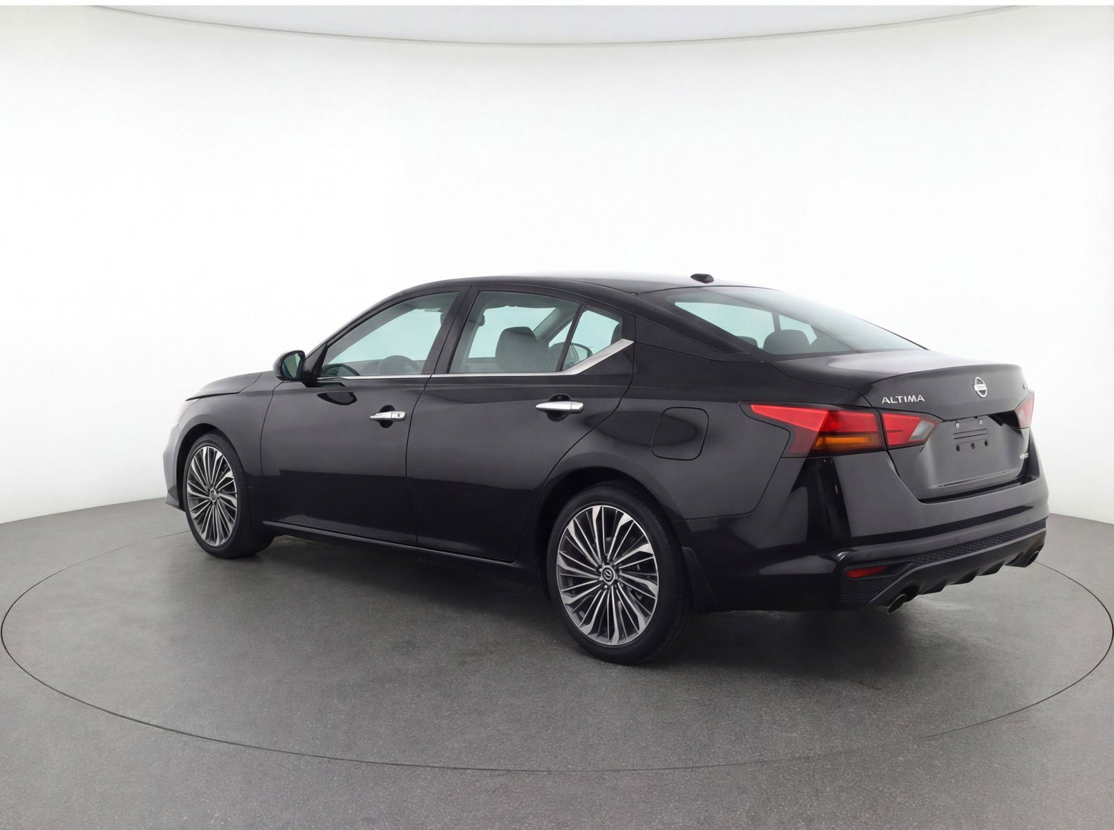 Used 2024 Nissan Altima 2.5 SL image 6