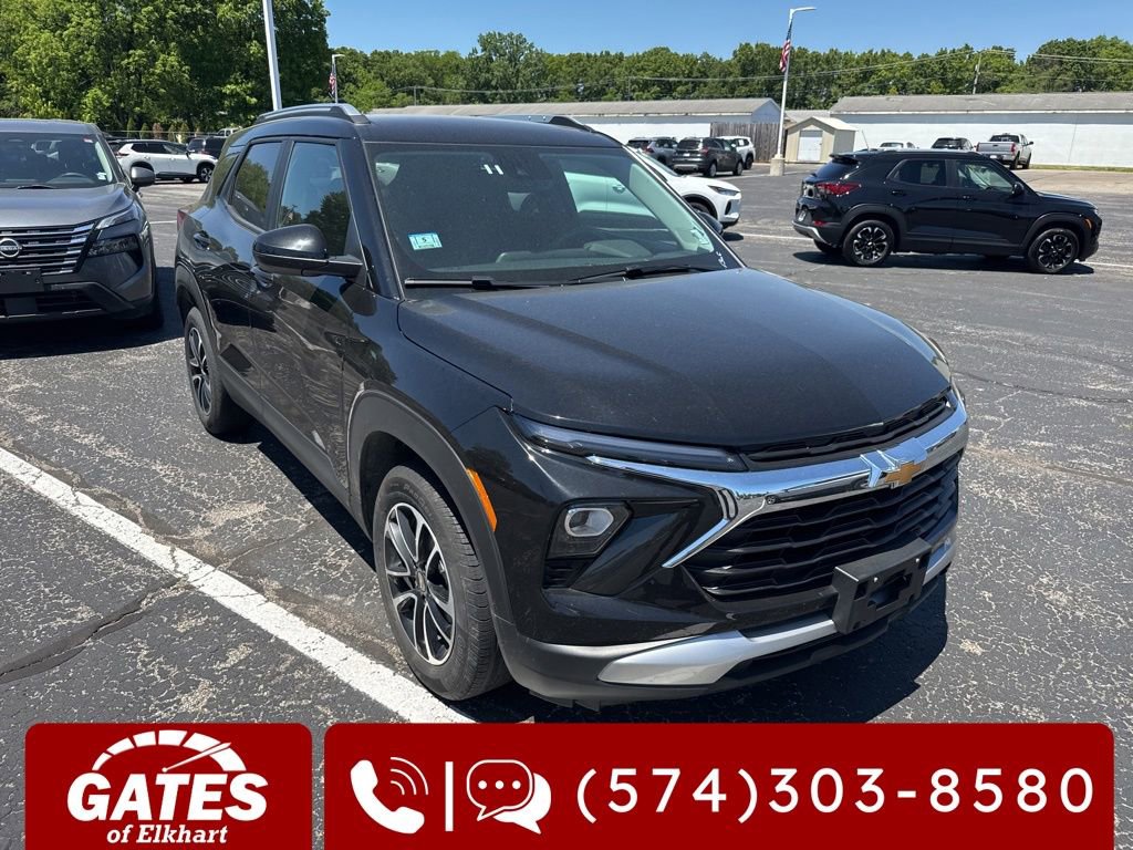 Used 2025 Chevrolet TrailBlazer LT AWD/4WD image 5