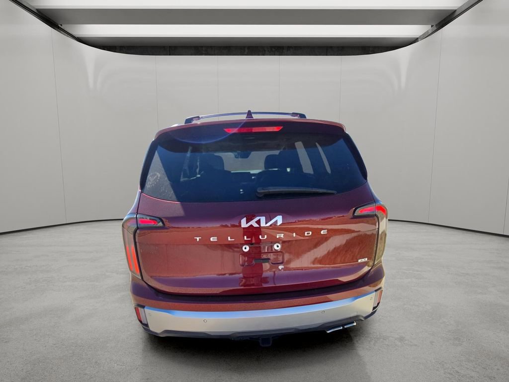 Used 2024 Kia Telluride SX w/ Towing Package image 4