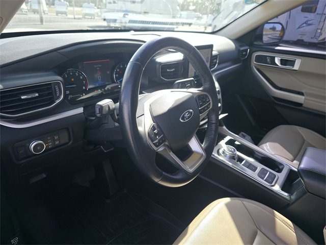 Used 2020 Ford Explorer XLT w/ Equipment Group 202A image 12