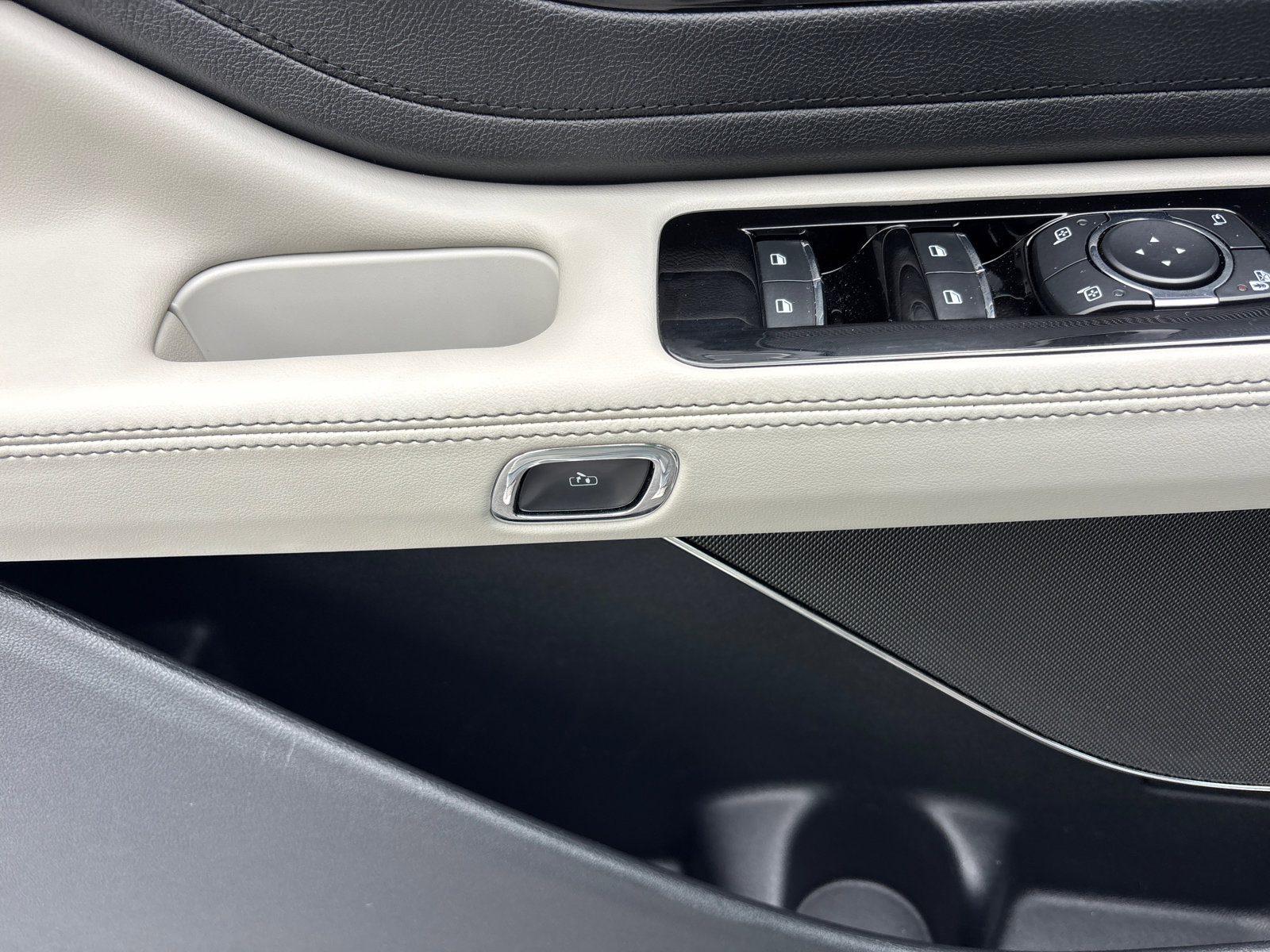 New 2025 Lincoln Aviator Reserve w/ Illumination Package image 14