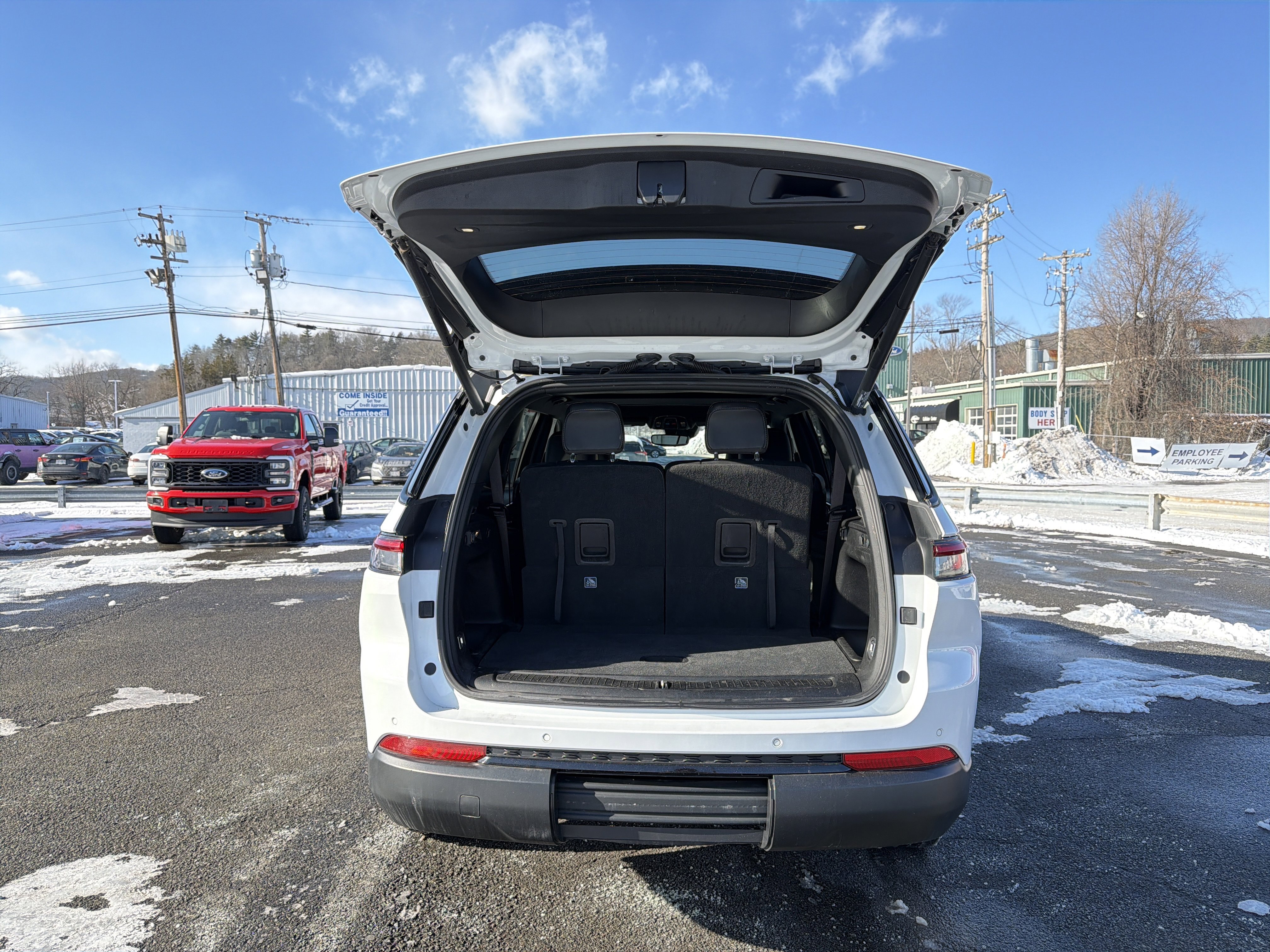 Used 2023 Jeep Grand Cherokee L Laredo image 33