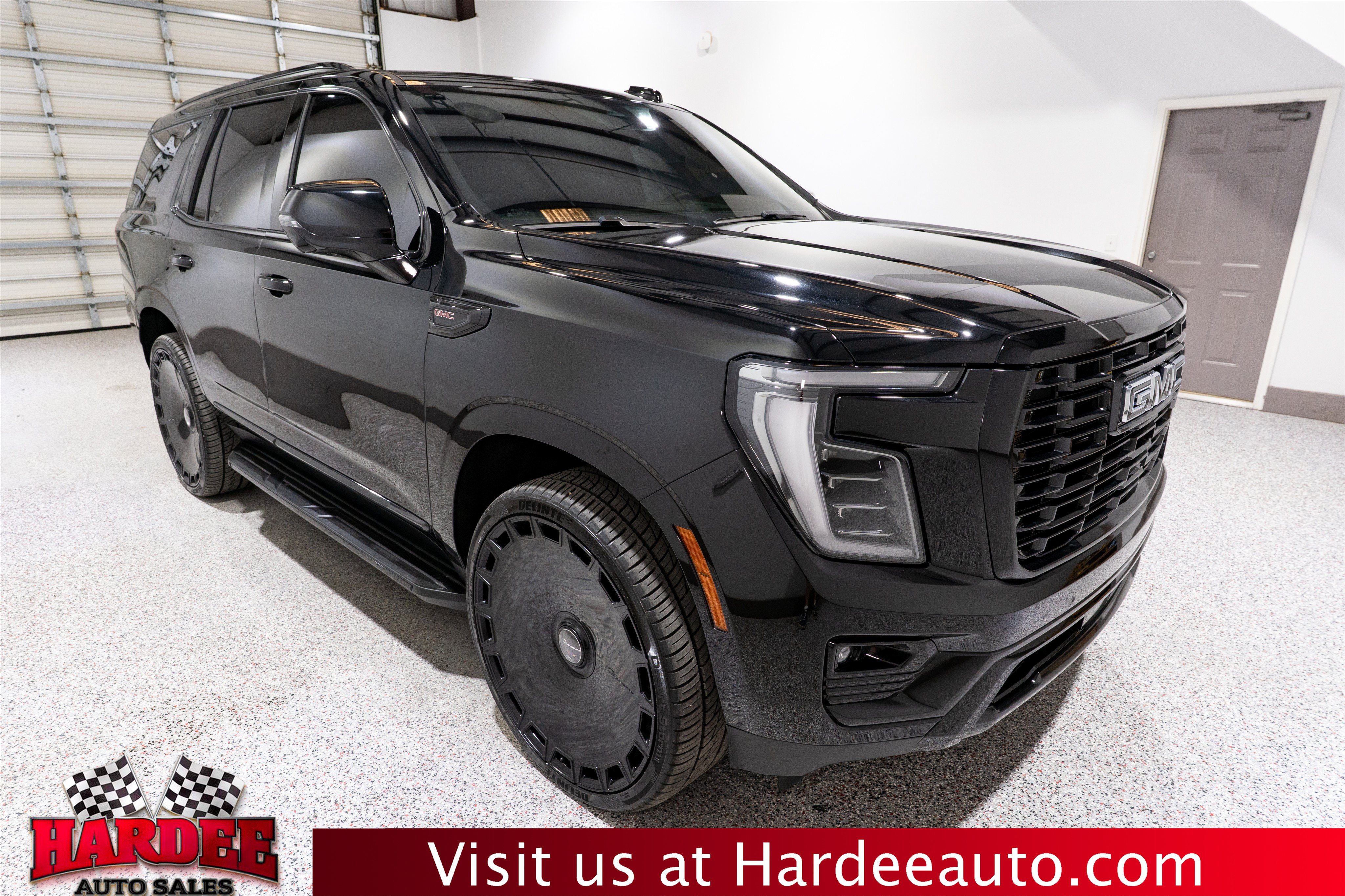 Used 2025 GMC Yukon Elevation AWD/4WD image 6