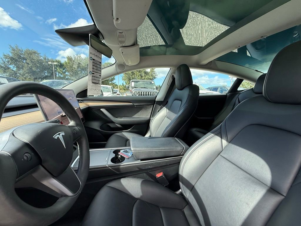 Used 2023 Tesla Model 3 Standard Range image 19