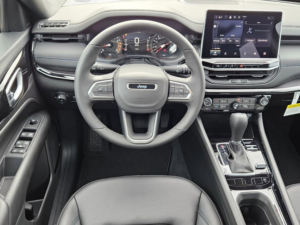 New 2026 Jeep Compass Latitude image 12