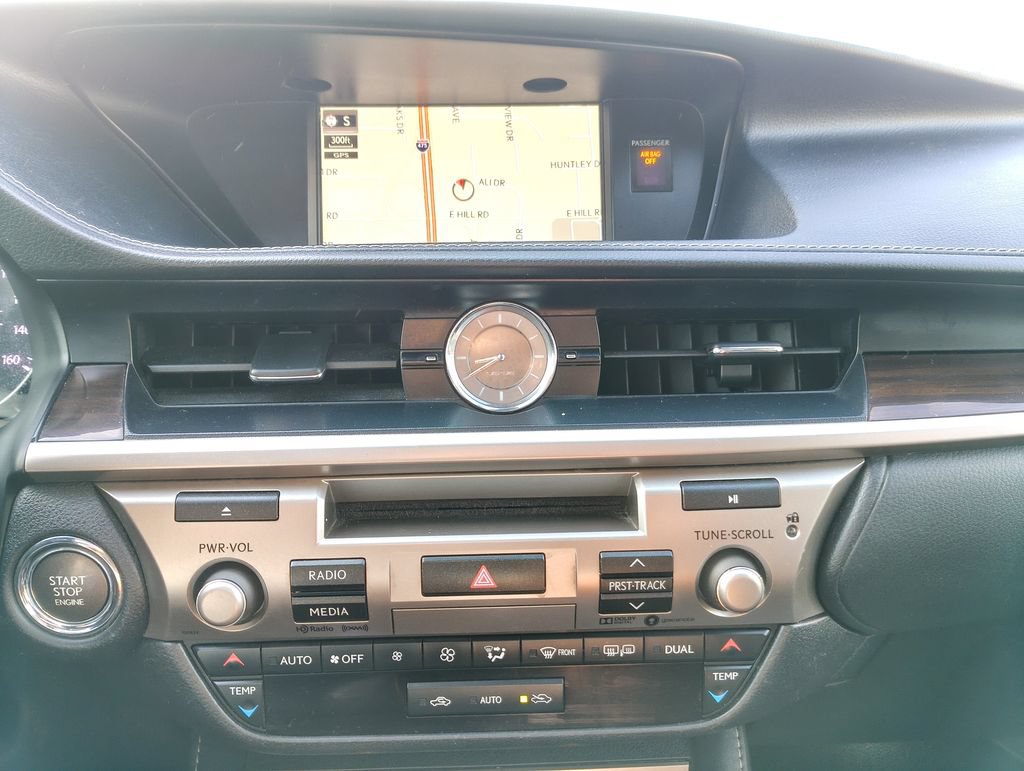 Used 2018 Lexus ES 350 FWD image 3
