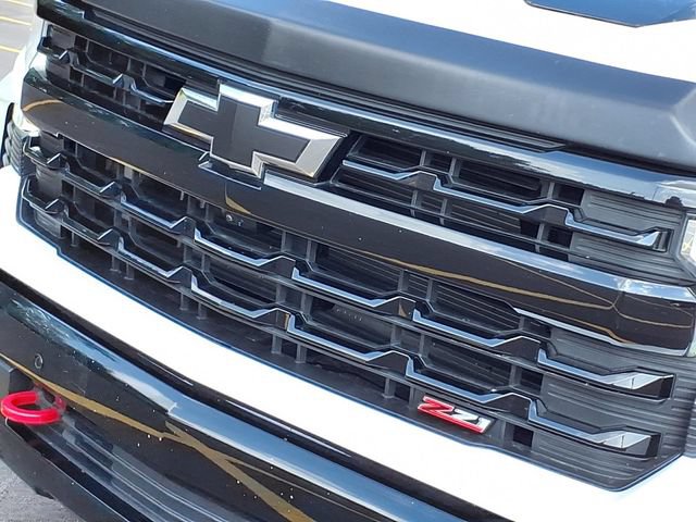 Used 2024 Chevrolet Silverado 1500 LT Trail Boss w/ Convenience Package II AWD/4WD image 31