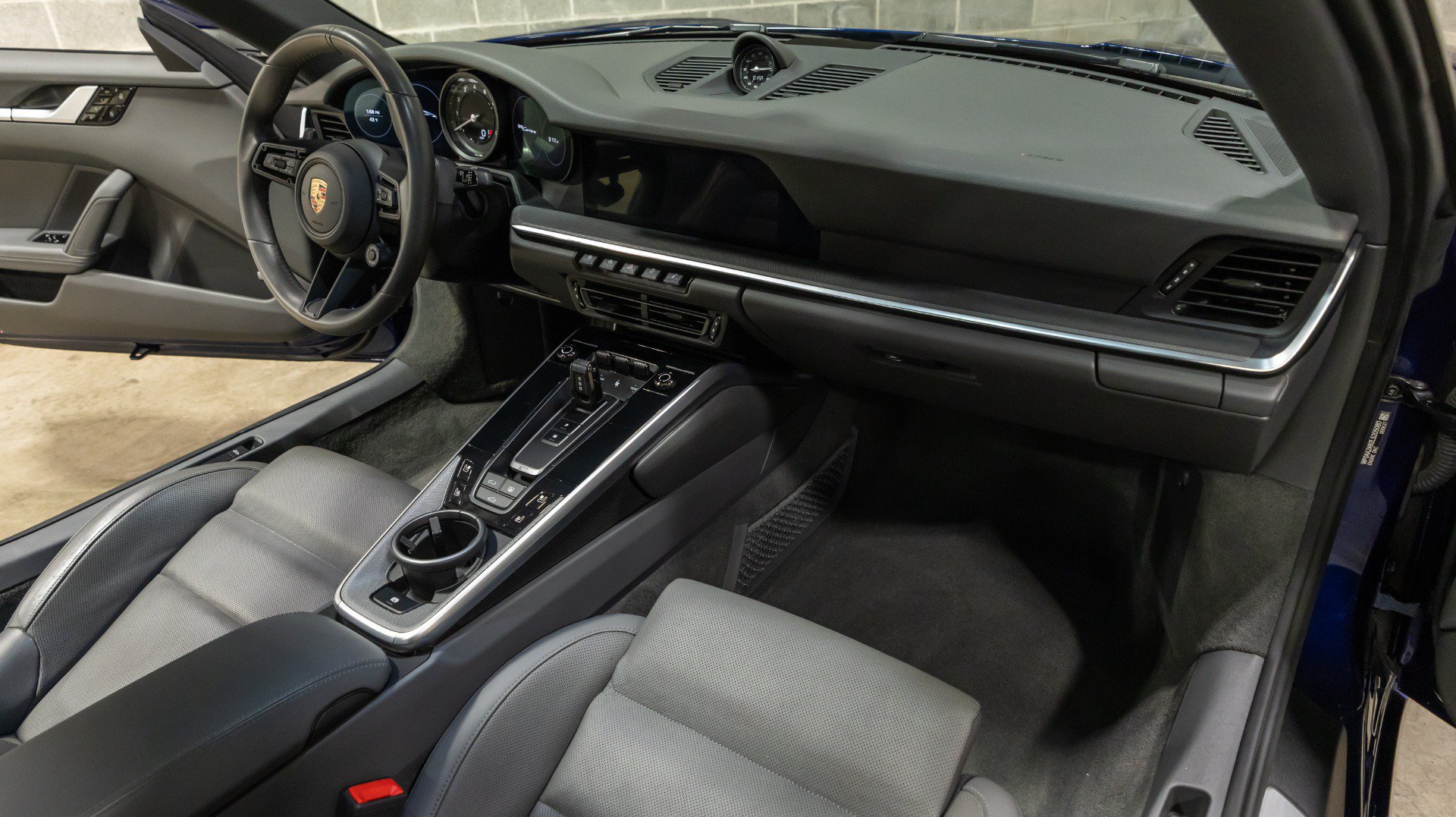 Used 2020 Porsche 911 Carrera w/ Premium Package RWD image 45