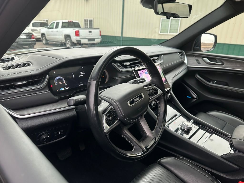 Used 2021 Jeep Grand Cherokee L Overland w/ Advanced Protech Group III image 2