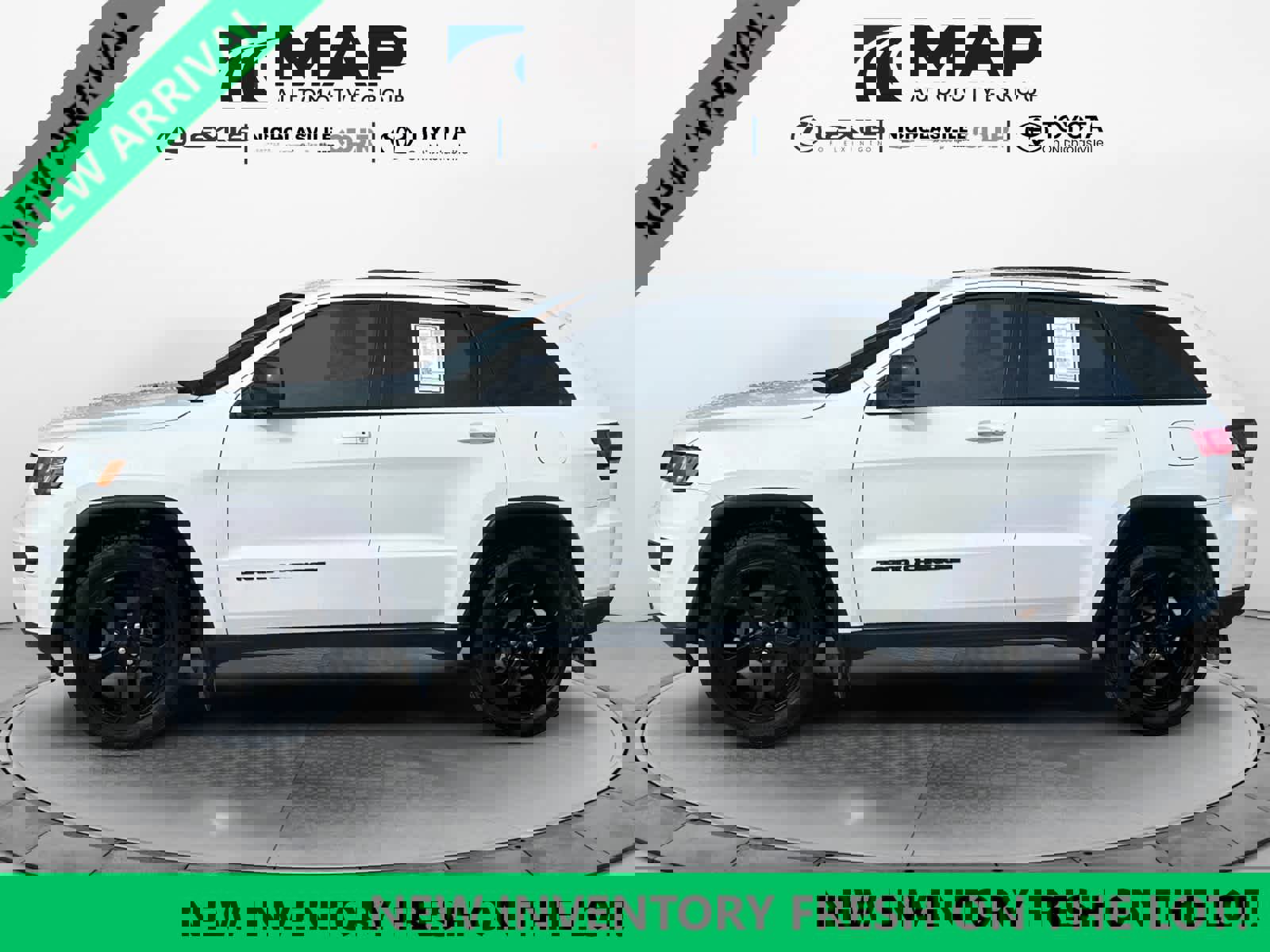 Used 2018 Jeep Grand Cherokee Laredo image 2