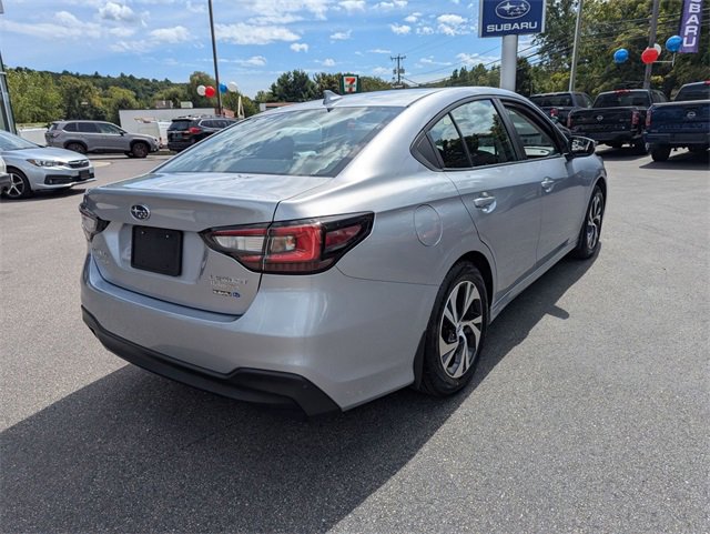 Used 2025 Subaru Legacy Premium image 3