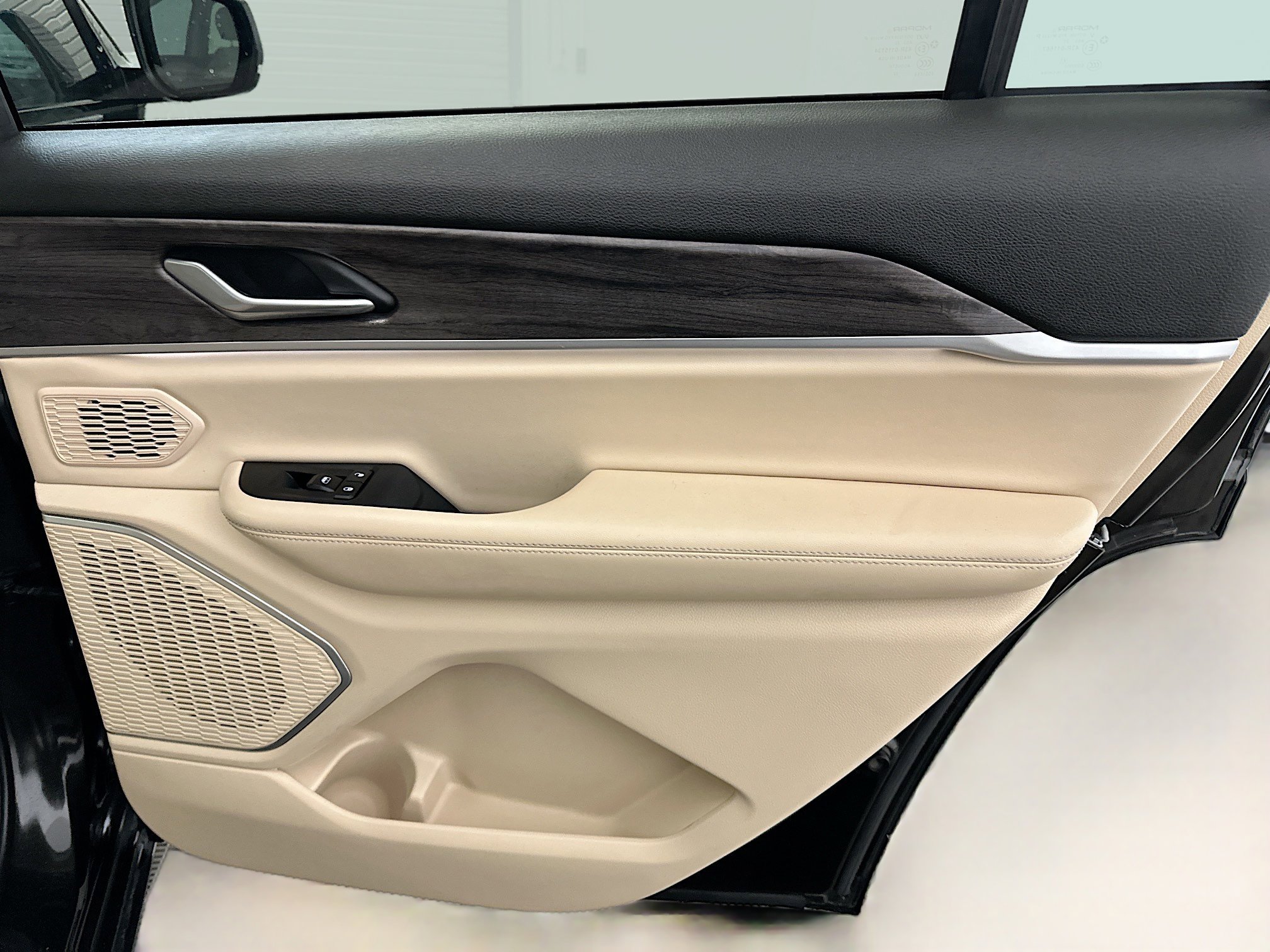 Used 2022 Jeep Grand Cherokee L Limited image 33