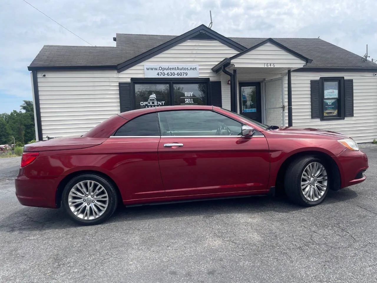 Used 2013 Chrysler 200 Limited FWD image 13