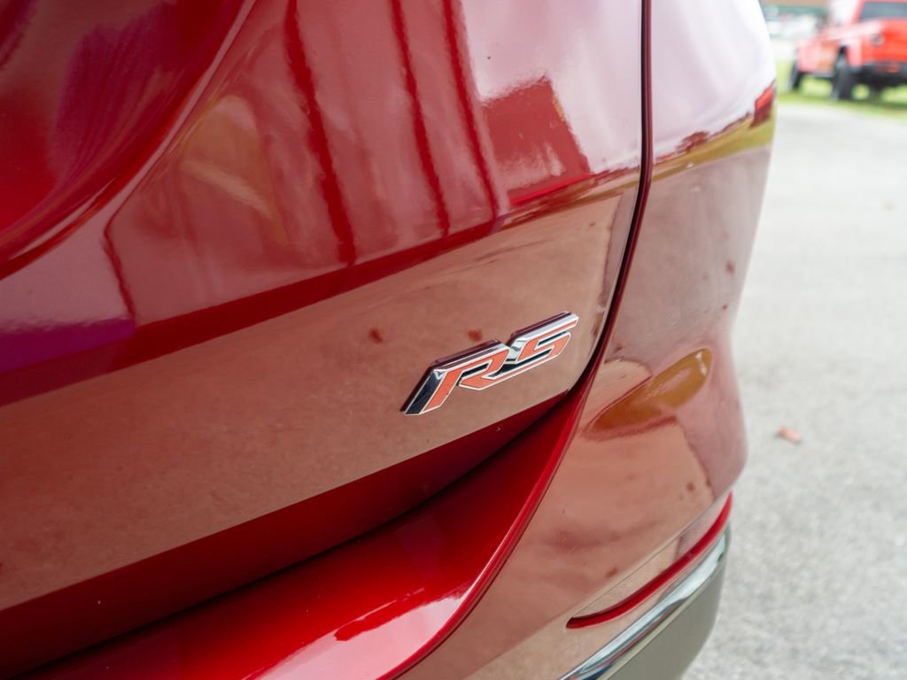 Used 2022 Chevrolet Equinox RS w/ LPO, Floor Liner Package image 3