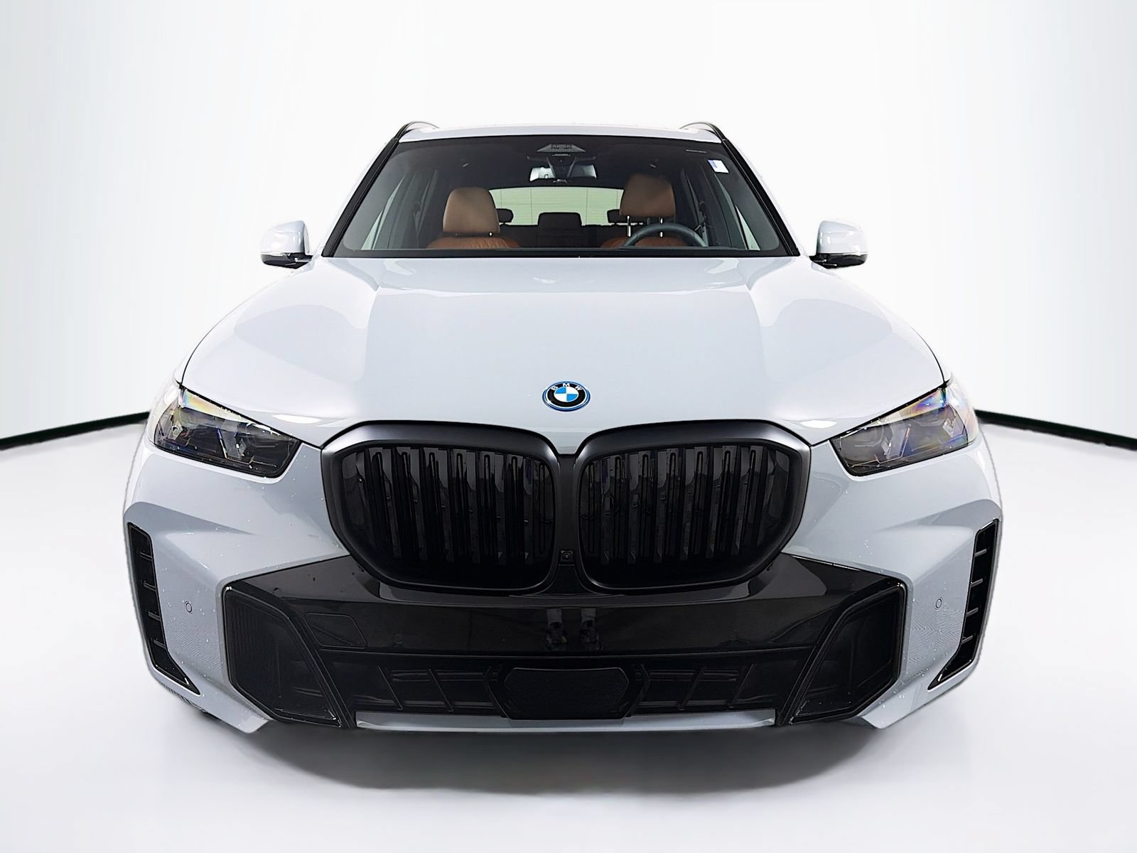 New 2026 BMW X5 xDrive50e w/ M Sport Package AWD/4WD image 2