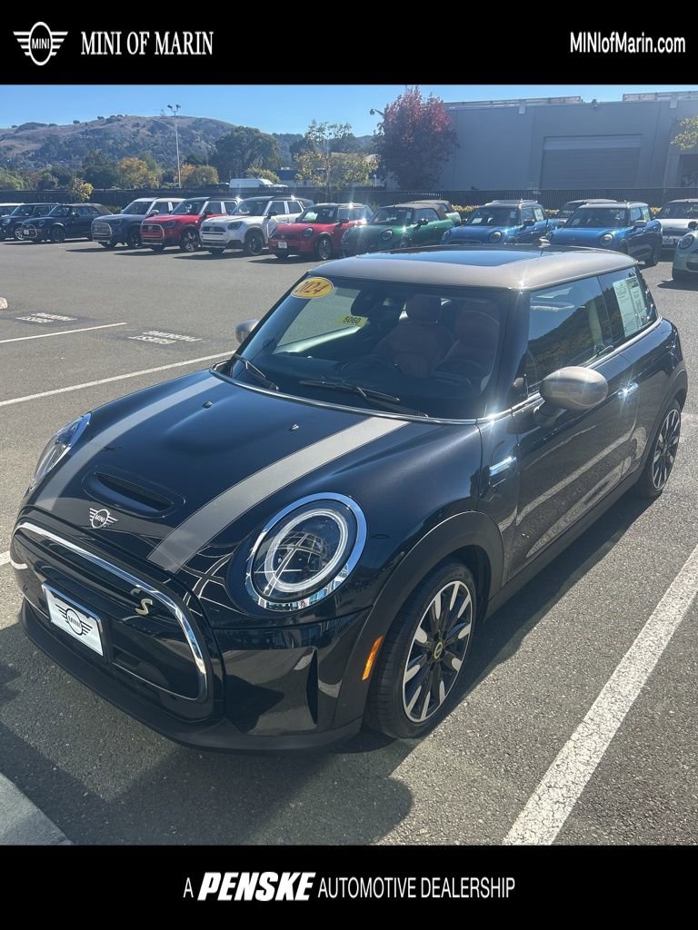 Used 2024 MINI Cooper SE w/ Signature Upholstery Package