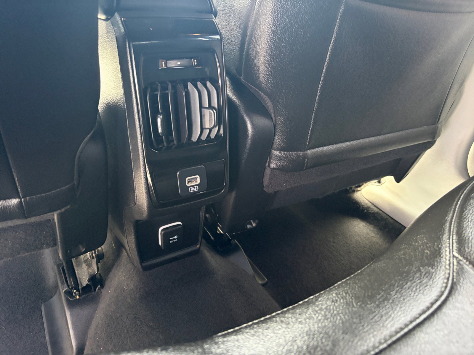 Used 2024 Jeep Compass Limited AWD/4WD image 32