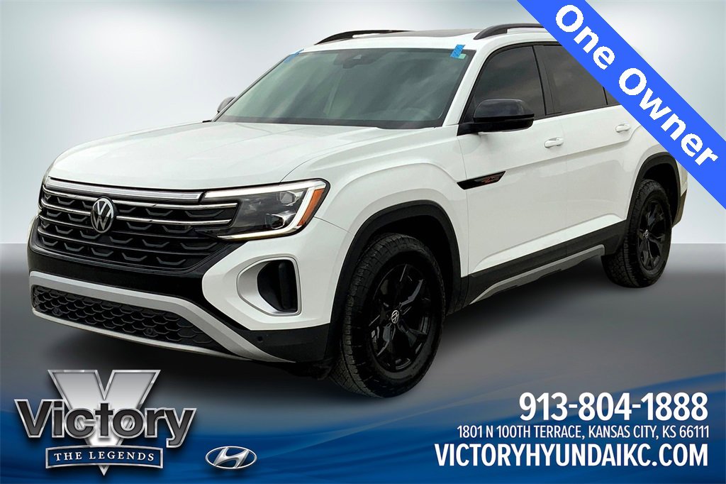 Used 2024 Volkswagen Atlas Peak Edition SE