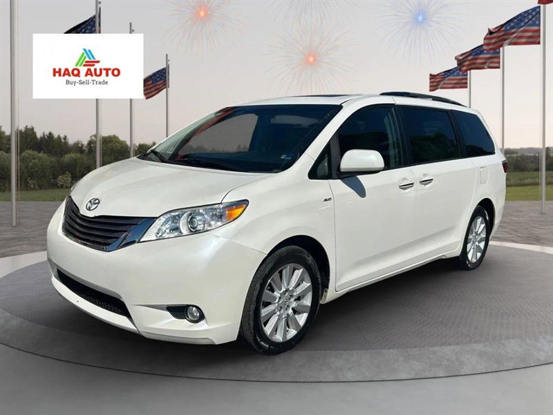Used 2017 Toyota Sienna XLE w/ XLE Navigation Package AWD/4WD image 1
