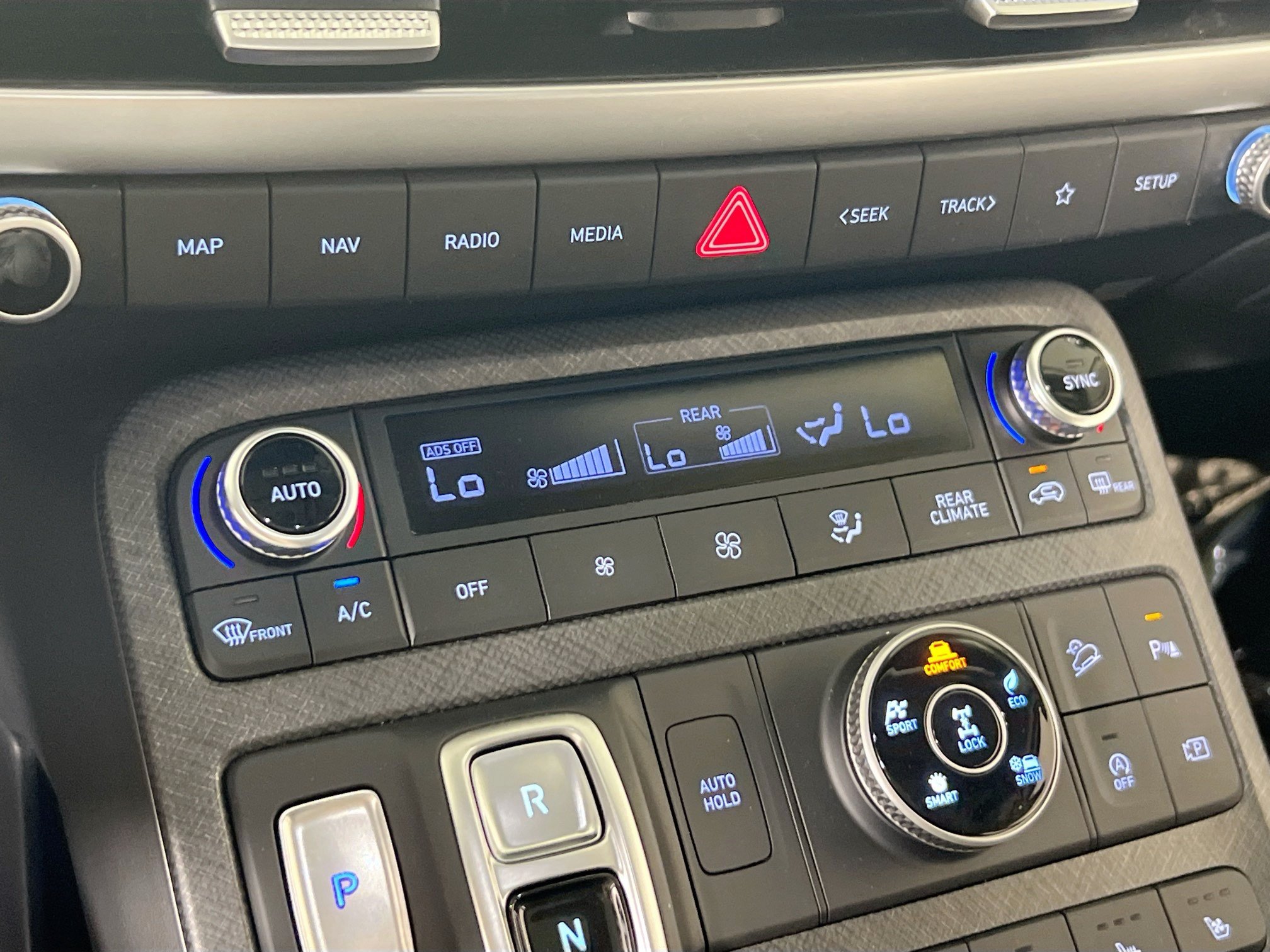 Used 2023 Hyundai Palisade Limited AWD/4WD image 16