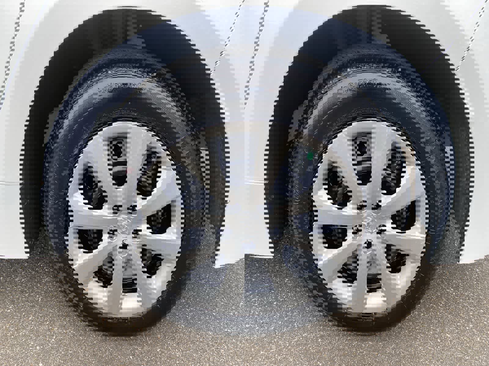 Used 2025 Toyota Corolla LE image 16