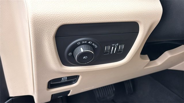 Used 2021 Jeep Grand Cherokee L Limited image 12