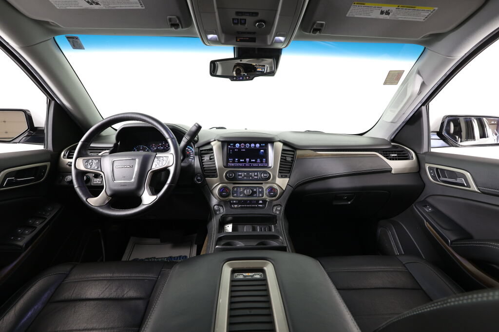 Used 2018 GMC Yukon Denali w/ Open Road Package AWD/4WD image 31