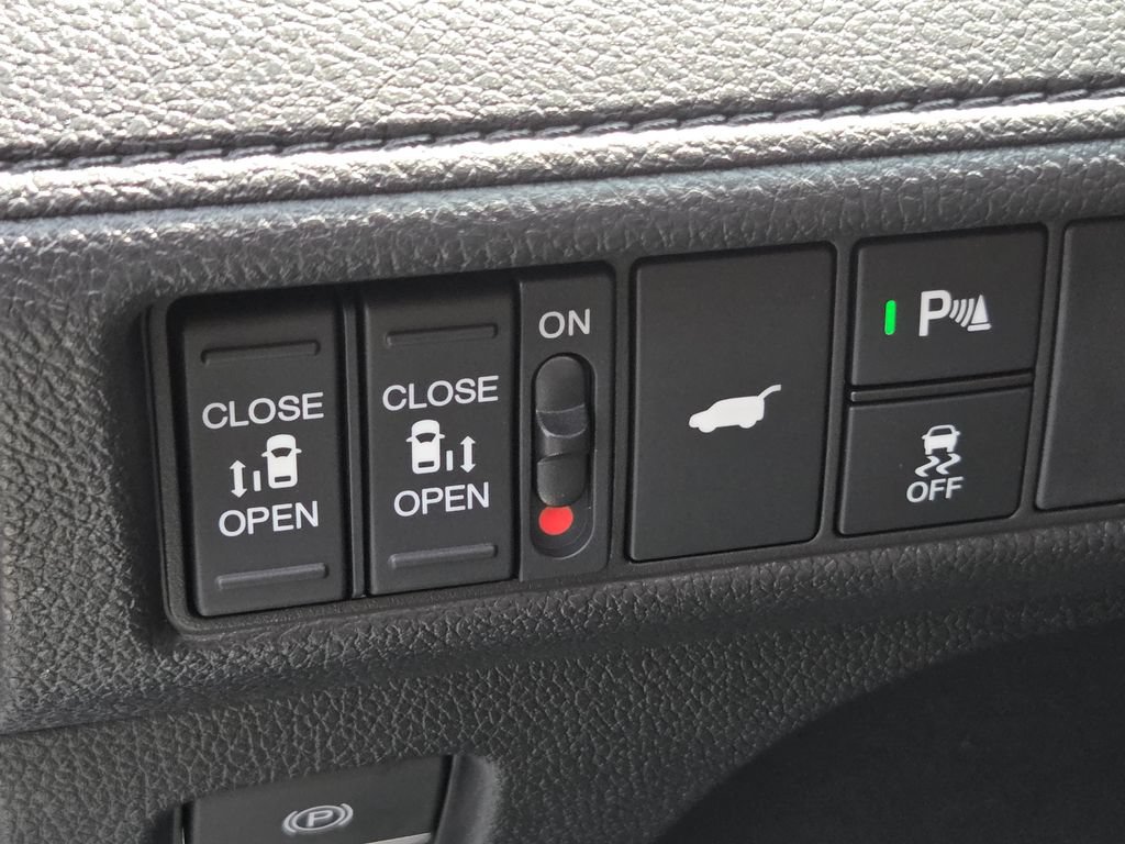 New 2026 Honda Odyssey Touring image 18