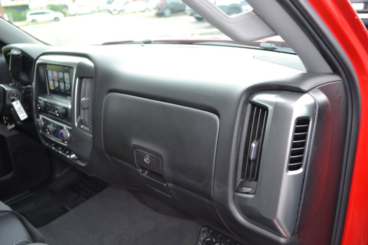 Used 2018 Chevrolet Silverado 1500 LT w/ Texas Edition AWD/4WD image 30