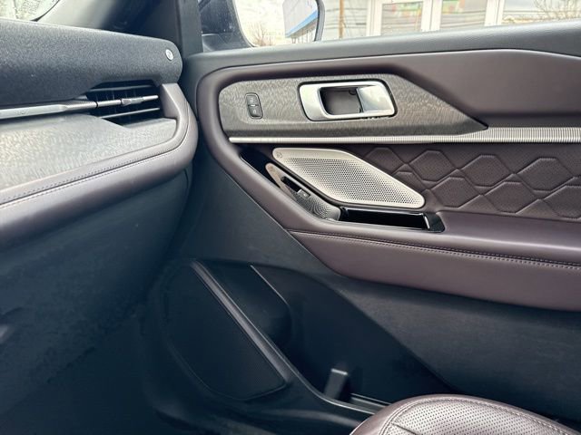 Used 2025 Ford Explorer Platinum w/ LUX Leather Package AWD/4WD image 25