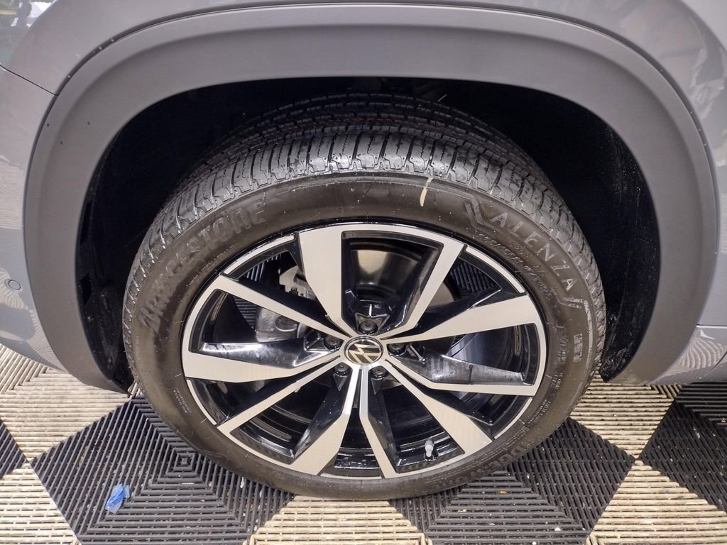 New 2026 Volkswagen Atlas Cross Sport SEL Premium R-Line image 5