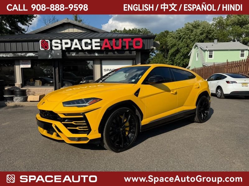 Used 2019 Lamborghini Urus AWD/4WD image 1