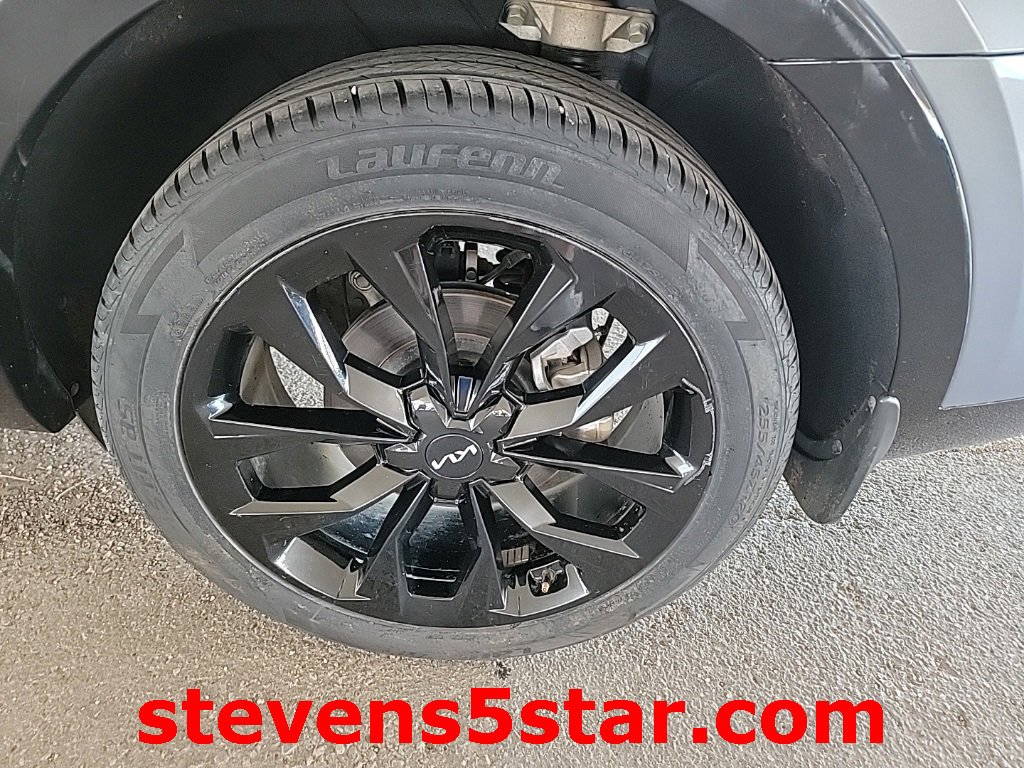 Used 2023 Kia Sorento SX image 11