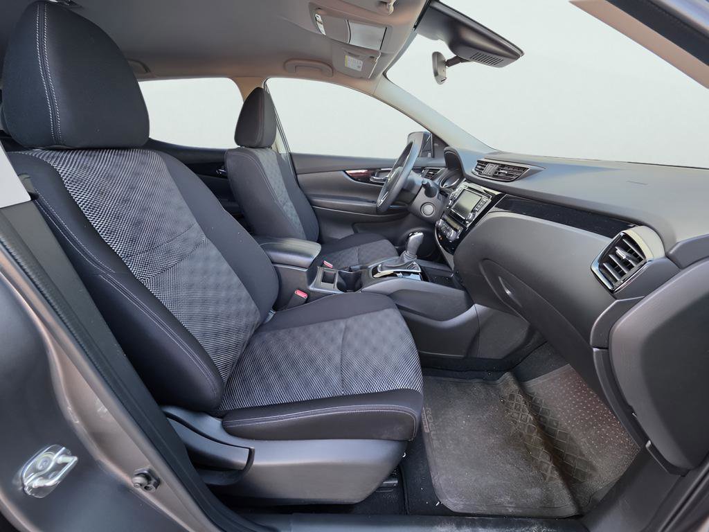 Used 2020 Nissan Rogue Sport SV FWD image 28